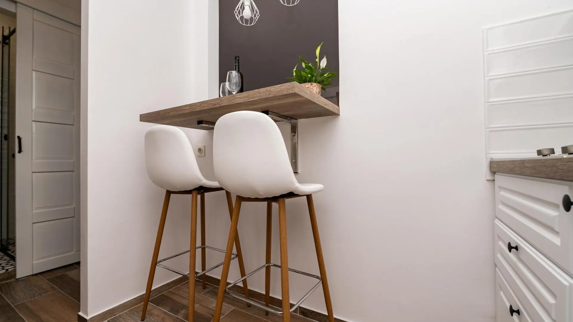 Sobe I Apartman Mareta Miholascica Guest house