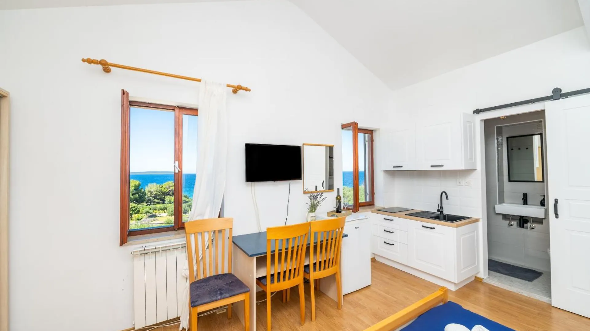 Pensión Sobe I Apartman Mareta Miholascica