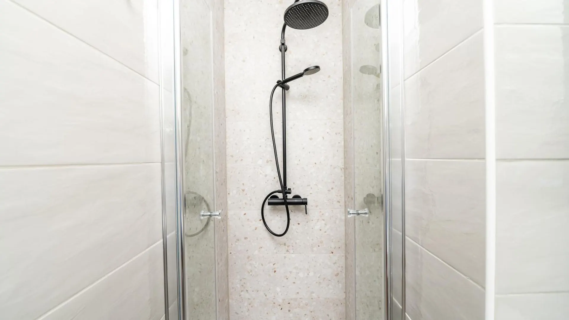 Sobe I Apartman Mareta Miholascica