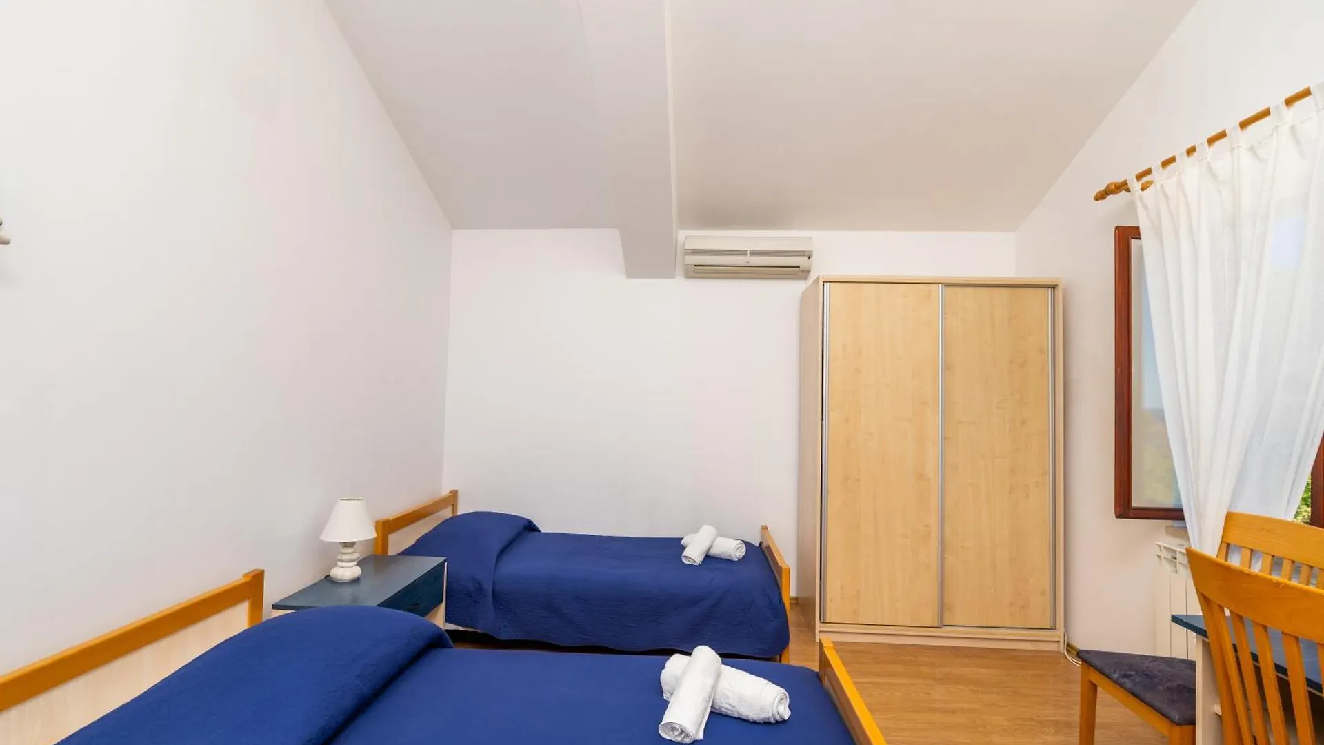 Pensión Sobe I Apartman Mareta Miholascica