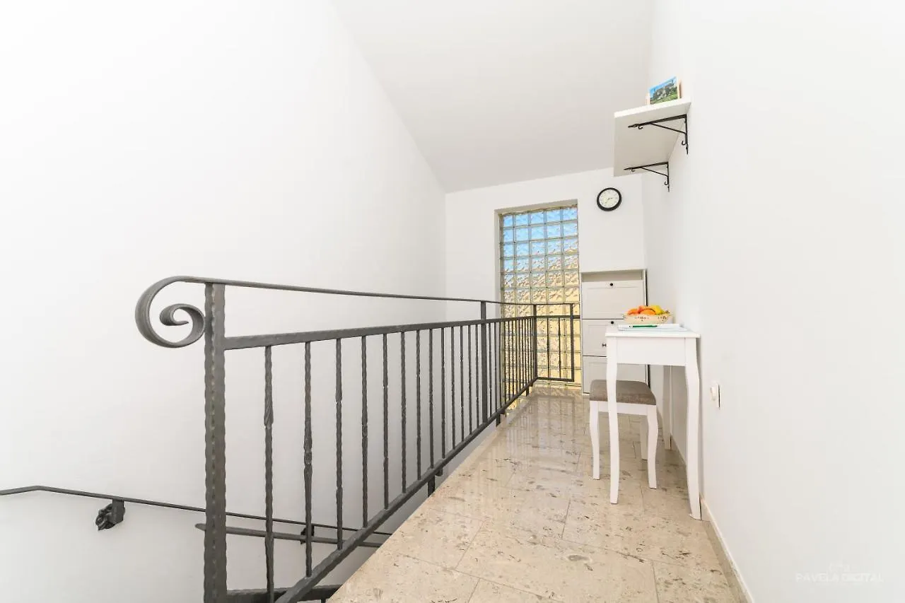 Guest house Sobe I Apartman Mareta Miholascica
