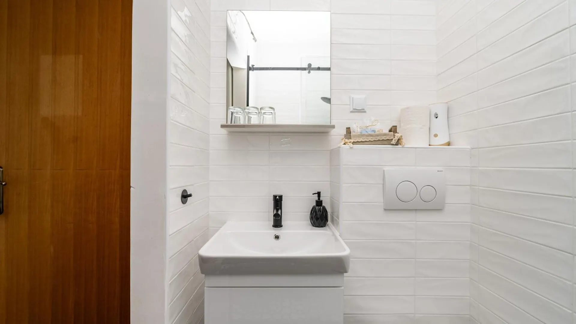 Sobe I Apartman Mareta Miholascica 0*,