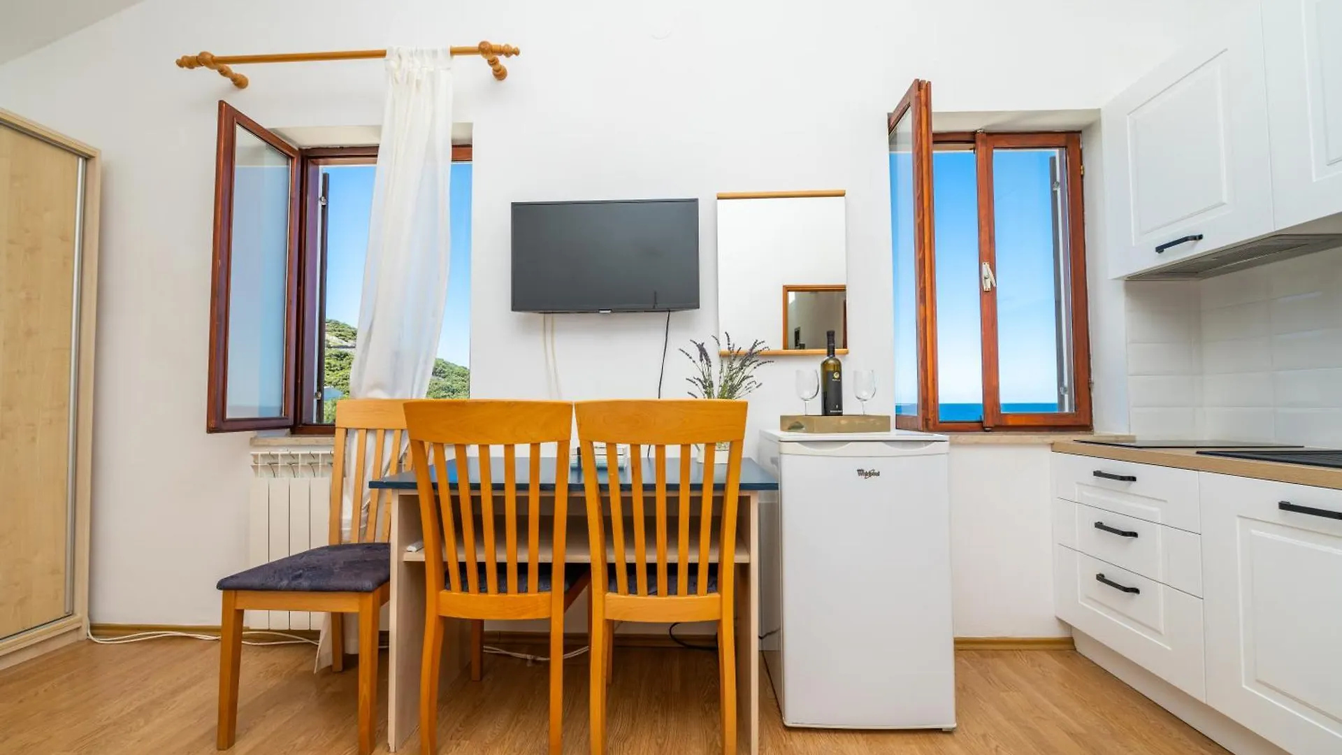 Sobe I Apartman Mareta Miholascica 0*,  Croatia