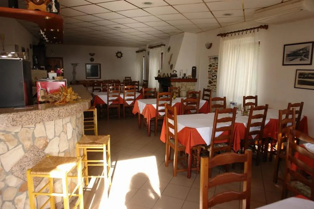 Guest house Sobe I Apartman Mareta Miholascica