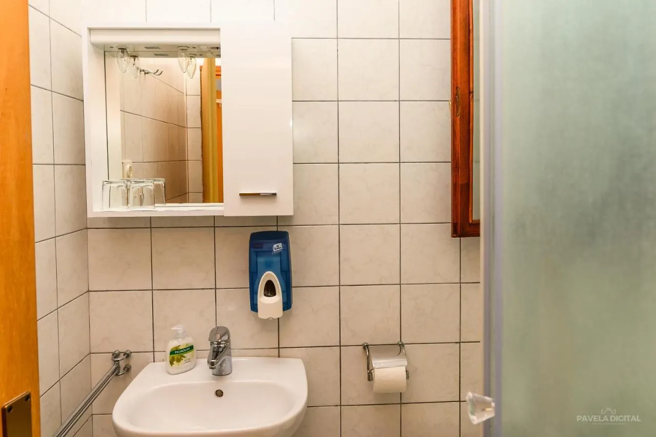 Sobe I Apartman Mareta Miholascica Croatia